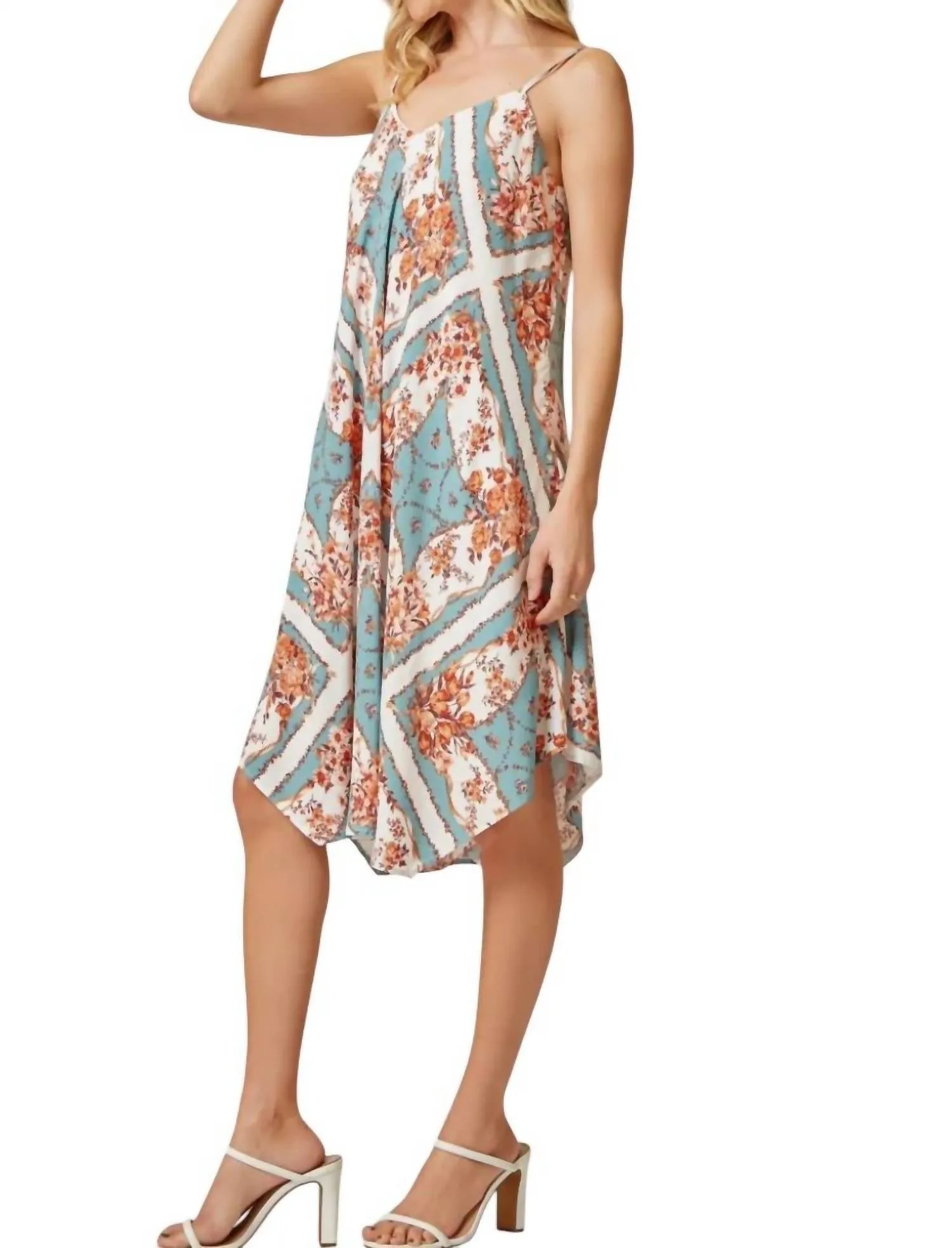 Andree By Unit - A Lovely Day Dress
