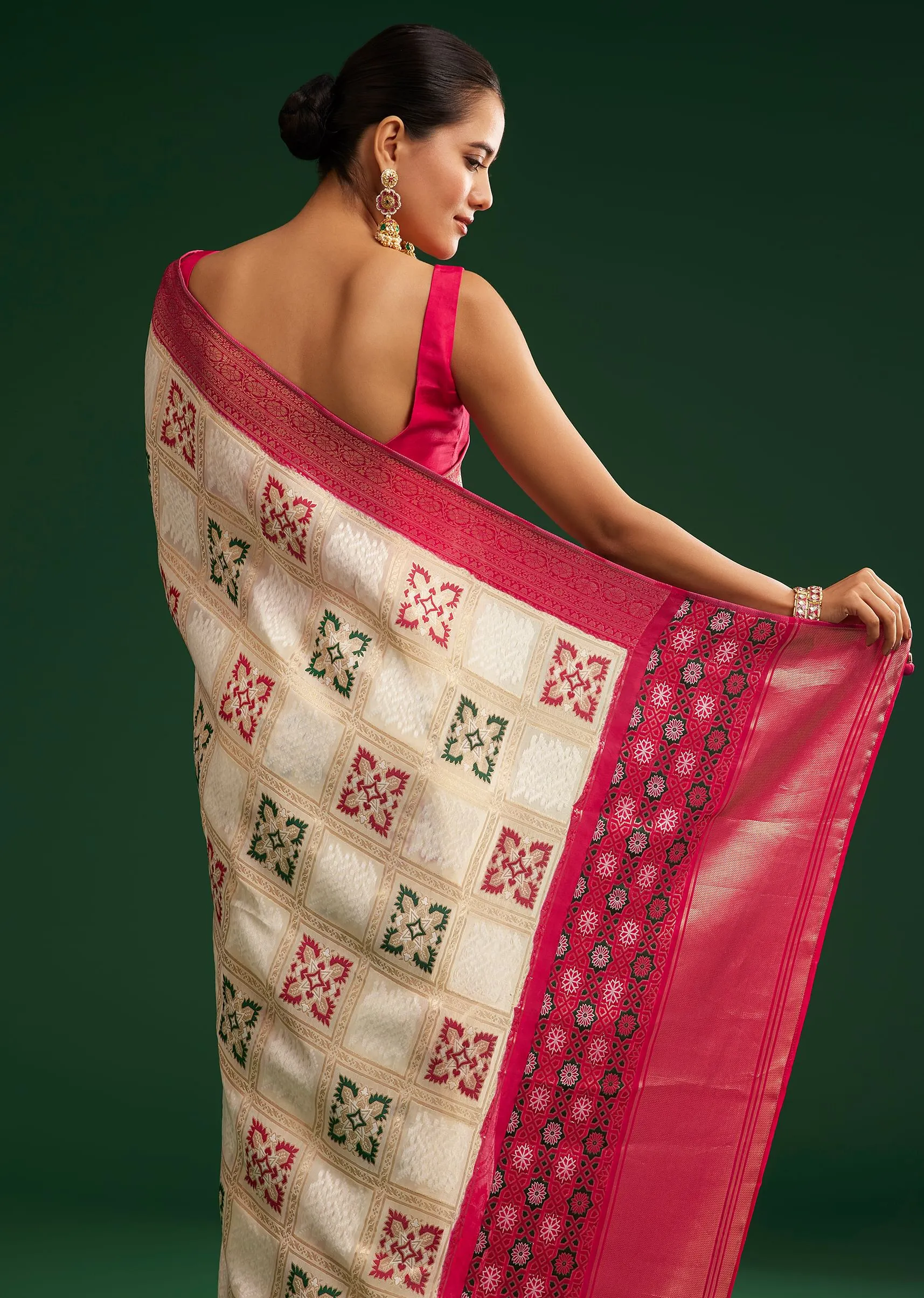 Off White Zari Dola Silk Saree With Checked Woven Motif