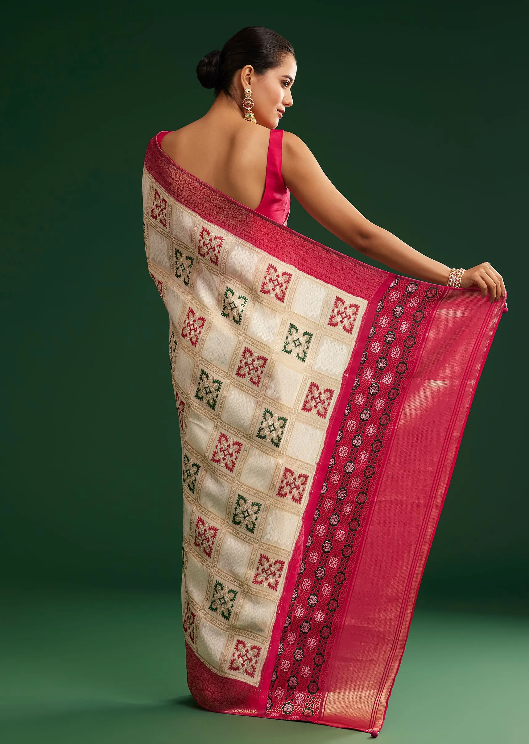 Off White Zari Dola Silk Saree With Checked Woven Motif